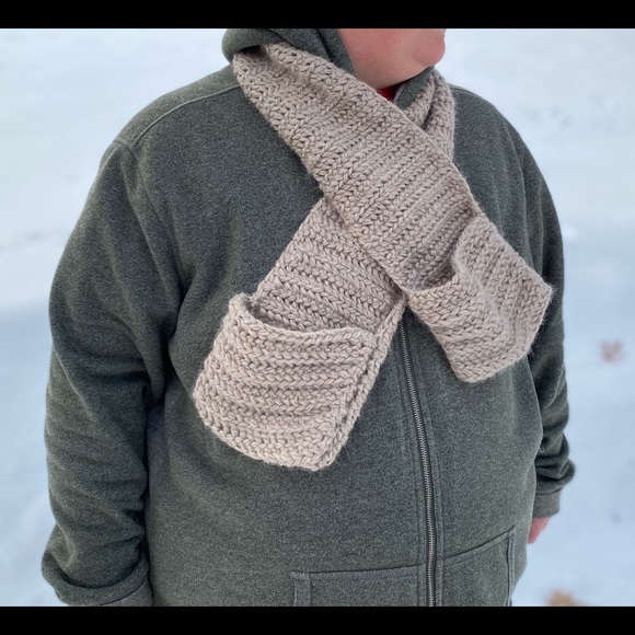 Handmade alpaca crochet scarf - Picture 2 of 6